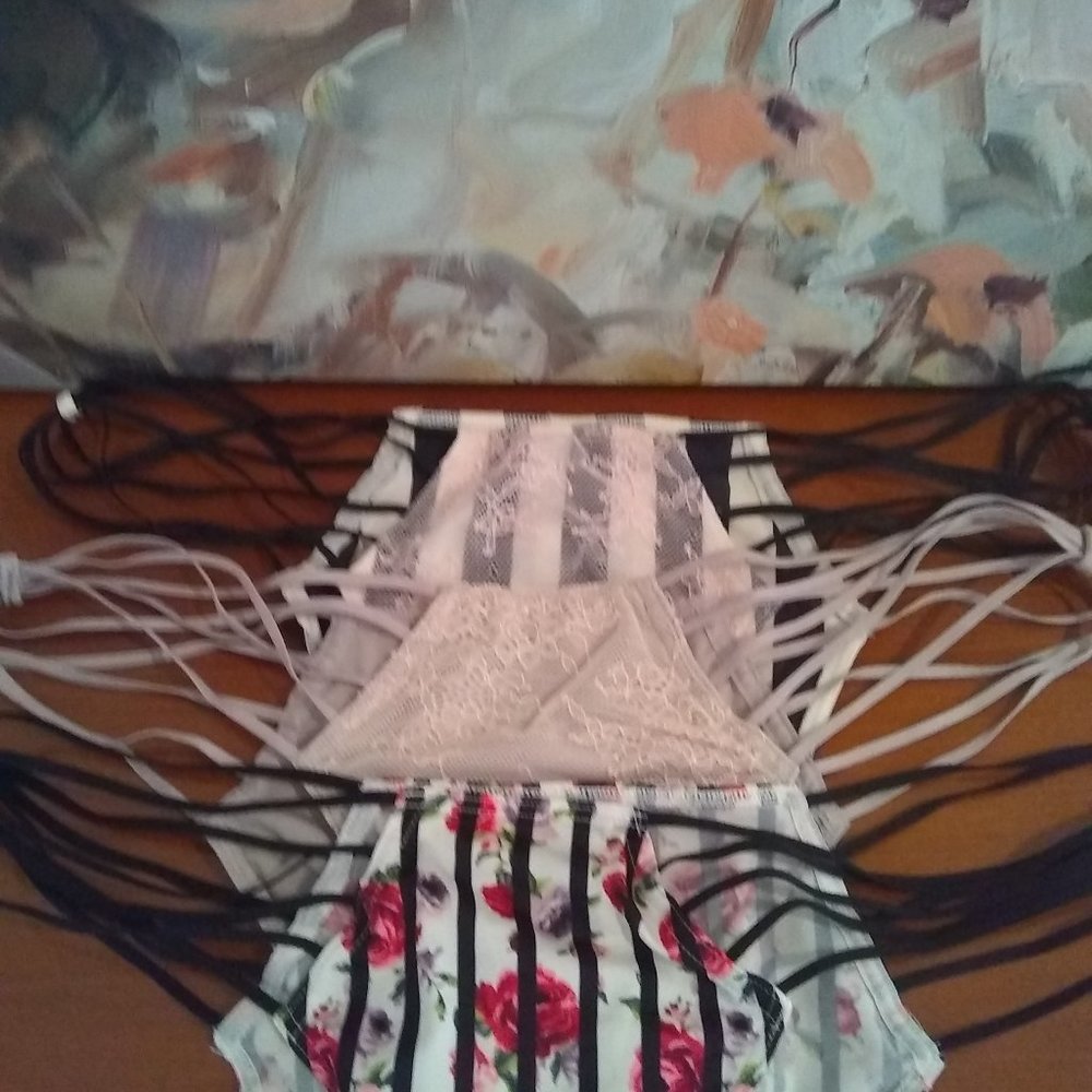 3 Pair Grouping Victoria's Secret String Cheekini